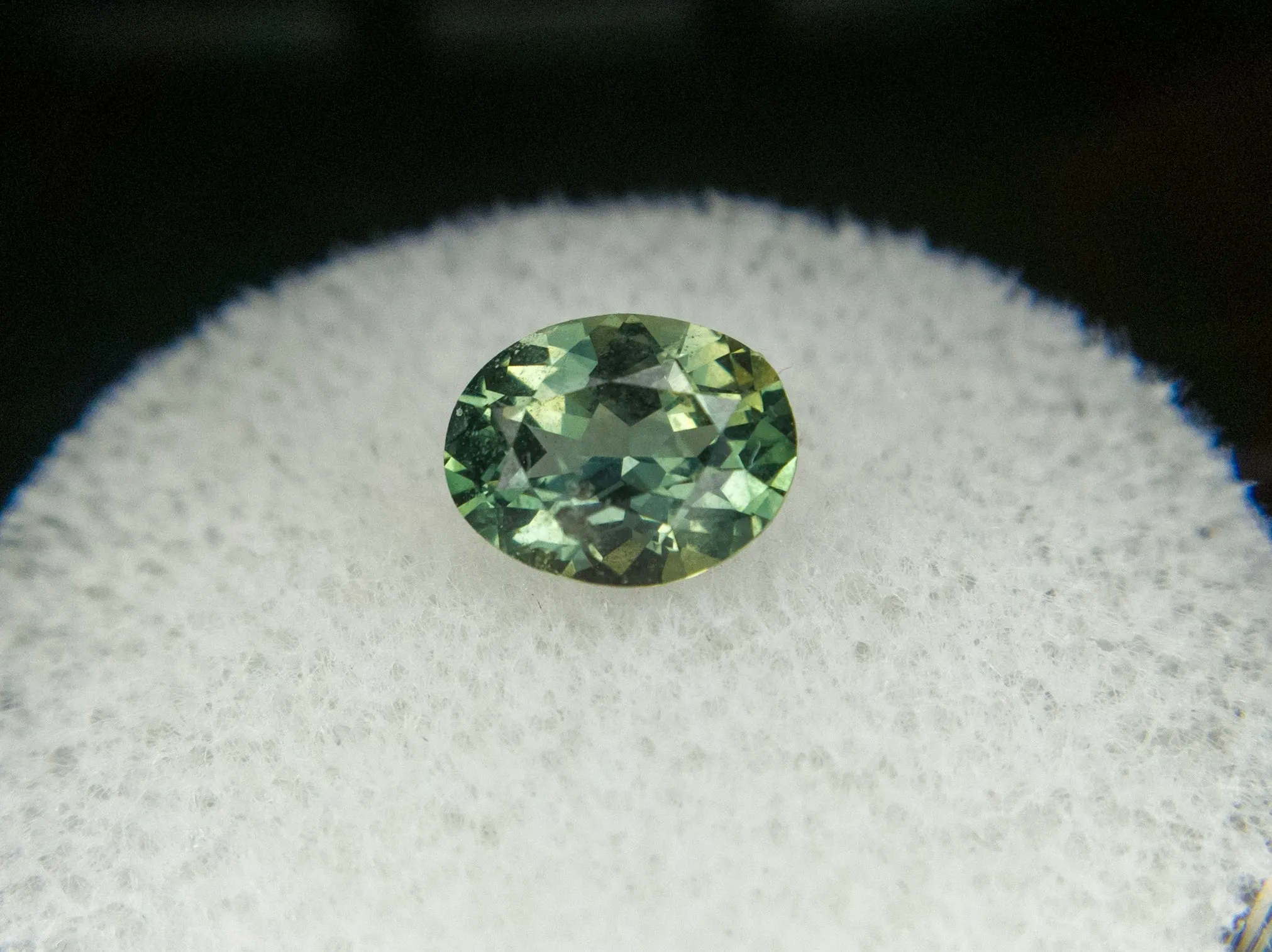 1.29ct GREEN OVAL CUT MONTANA SAPPHIRE