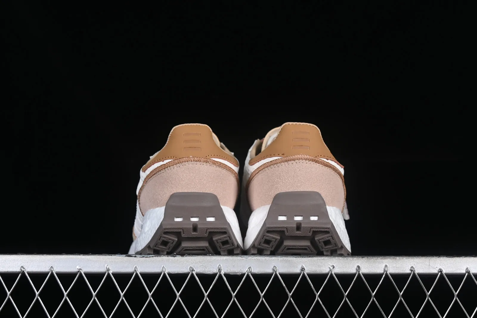 Adidas Retropy E5 Brown Cloud White Kakhi IF4324