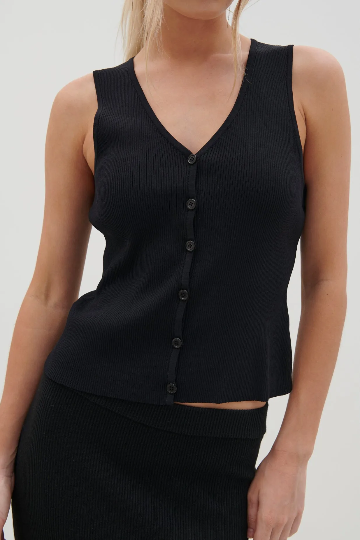 Casey Sleeveless Button Top - Black