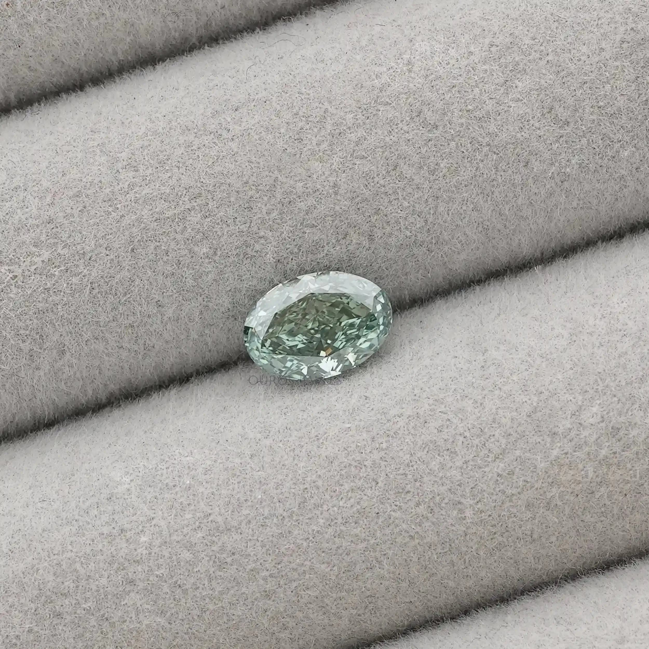 Fancy Vivid Green Oval Cut Lab Grown Diamond Loose