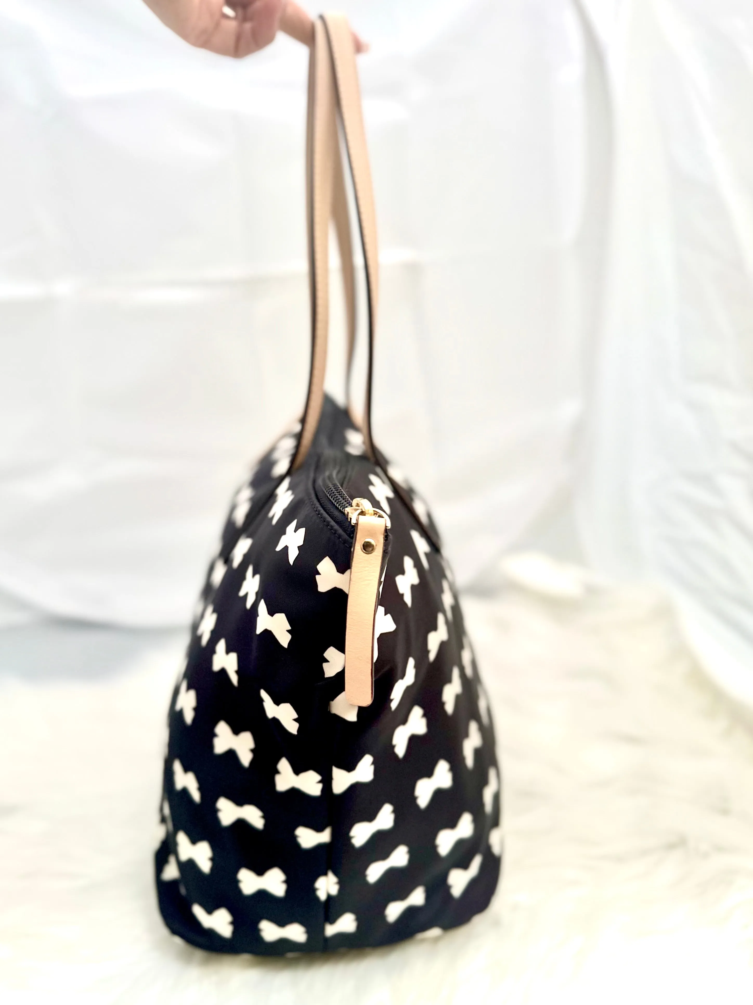 KATE SPADE Nylon Black and White Bow Tote Bag (preowned)