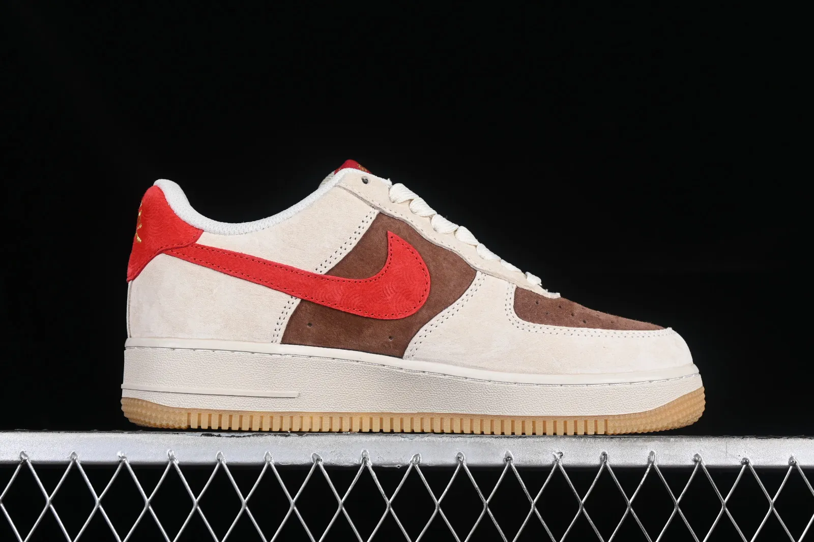 Nike Air Force 1 07 Low Dragon Brown Red Metallic Gold LN6239-840