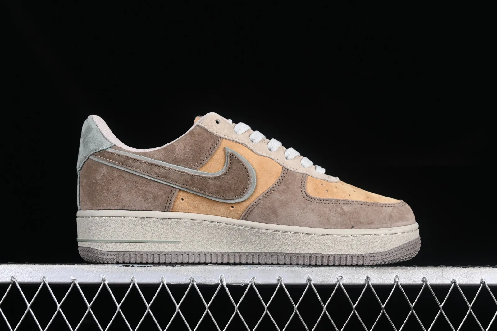 Nike Air Force 1 07 Low Hot Dog Brown Grey CD1221-333