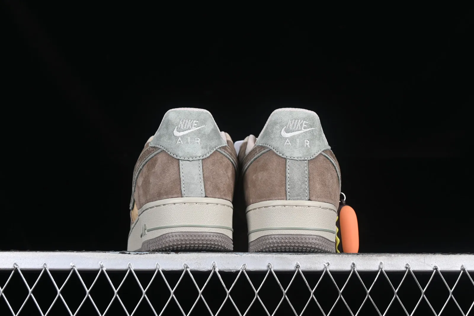 Nike Air Force 1 07 Low Hot Dog Brown Grey CD1221-333