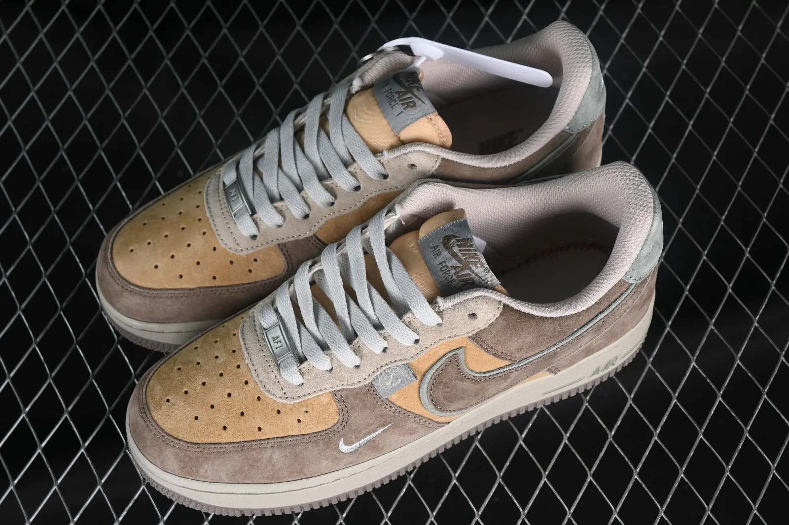 Nike Air Force 1 07 Low Hot Dog Brown Grey CD1221-333