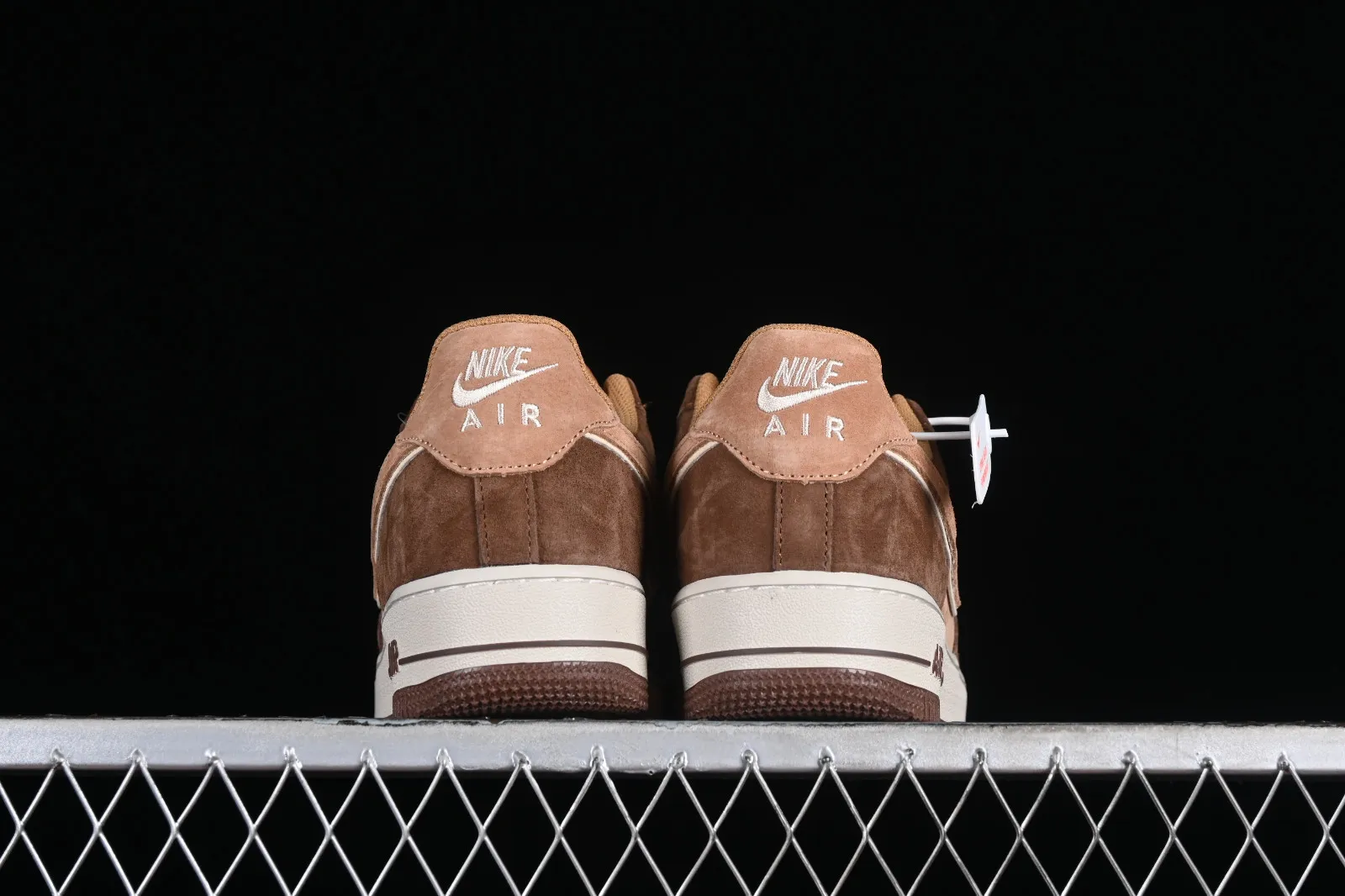 Nike Air Force 1 07 Low Suede Grey Brown XT7138-106