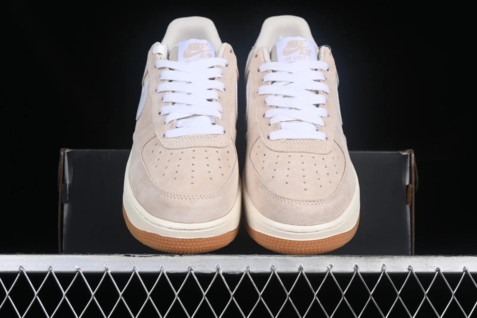 Nike Air Force 1 07 Low Suede White Brown Gum AV0383-222