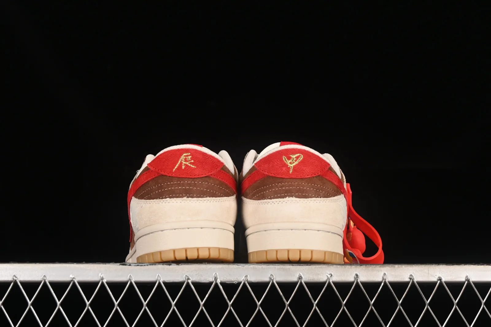 Nike SB Dunk Low Year of the Dragon Red Brown Gold JH8037-923