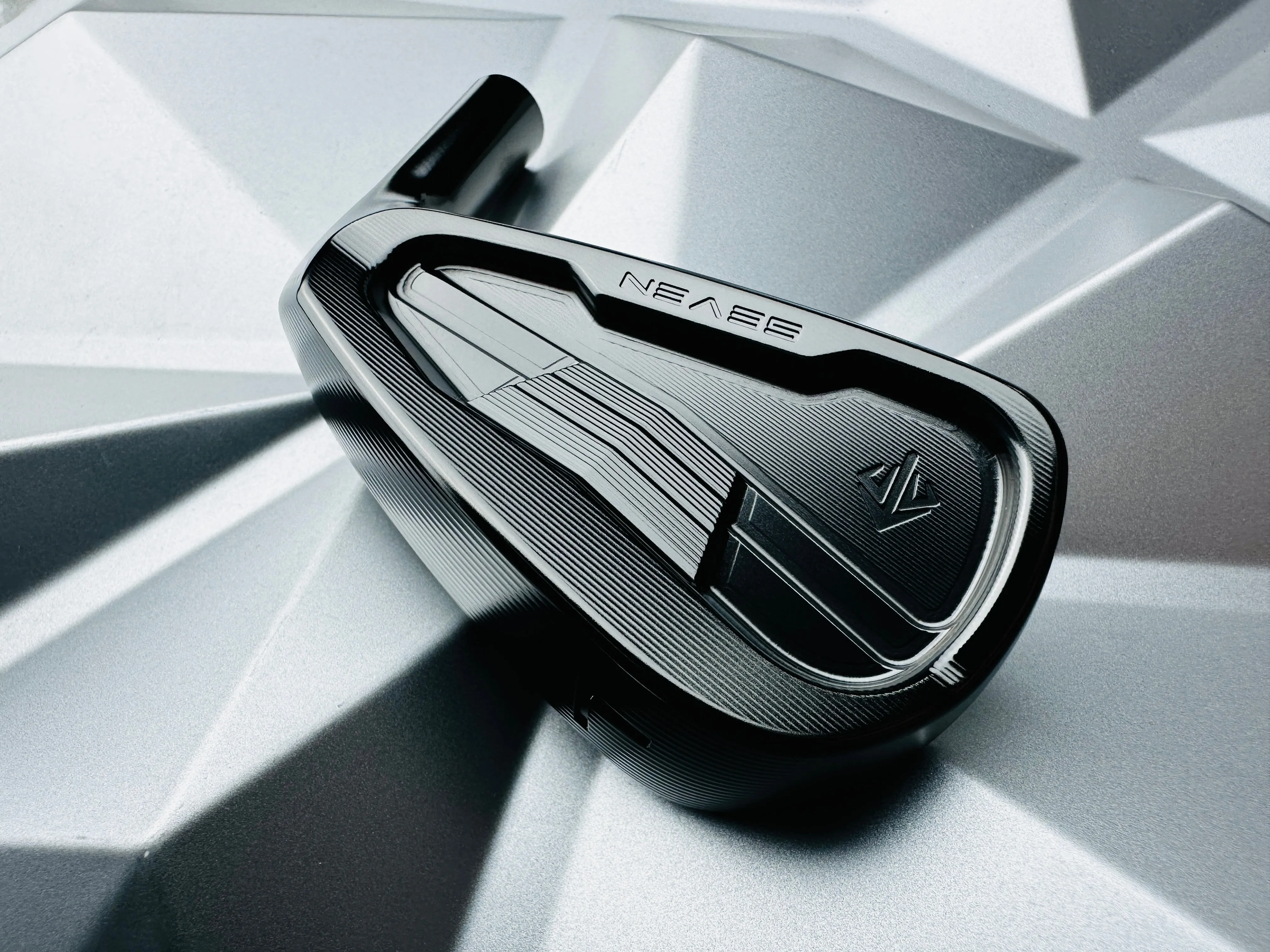 SEVEN Golf CB Black DLC Irons