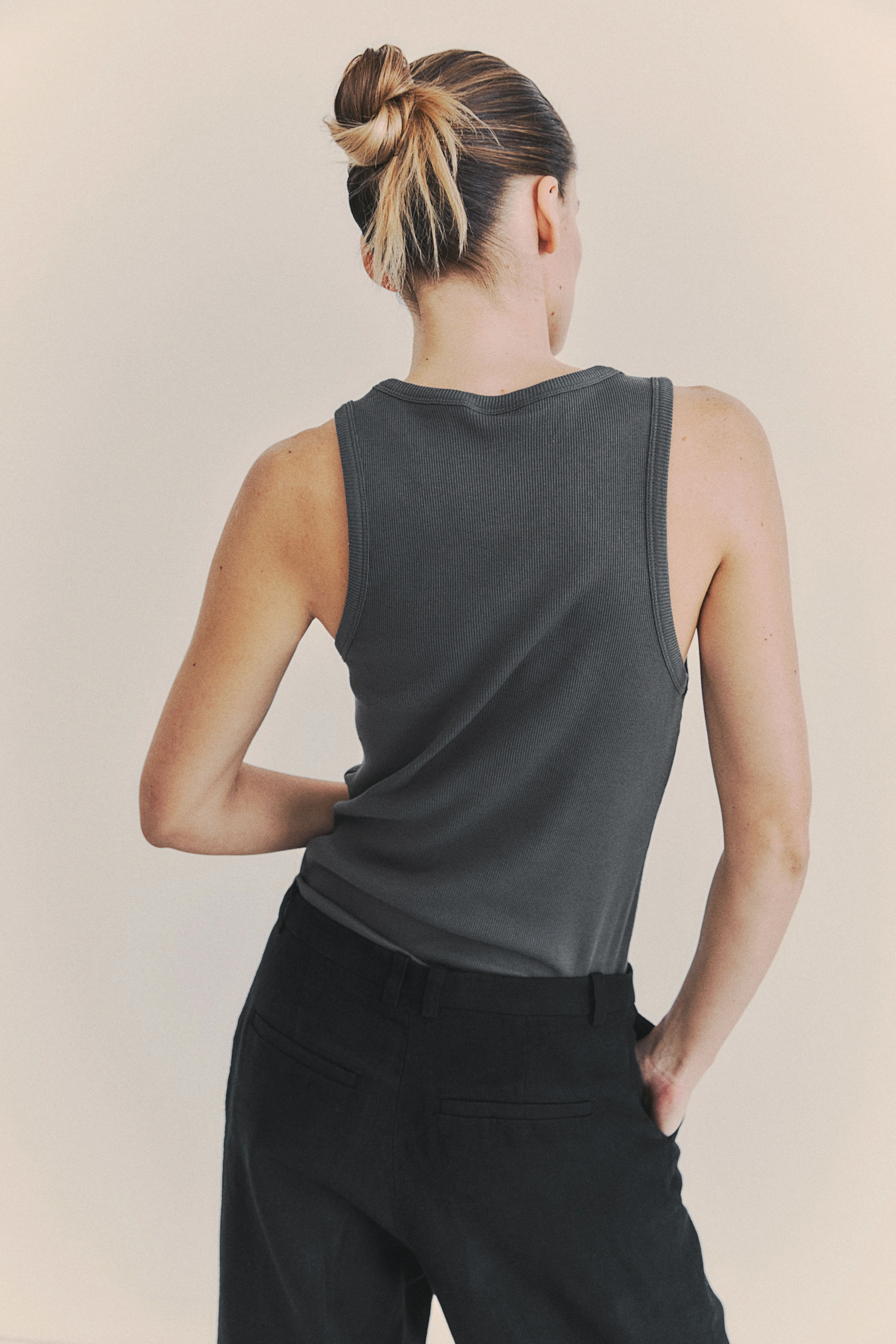 Silk-blend vest top - Round neck - Sleeveless - Dark grey - Ladies | H&M GB