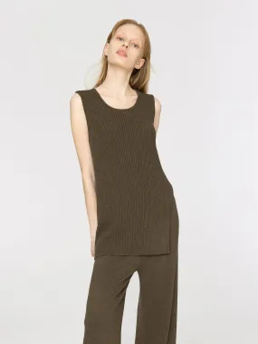 Sleeveless Slitted Thin Knit Top