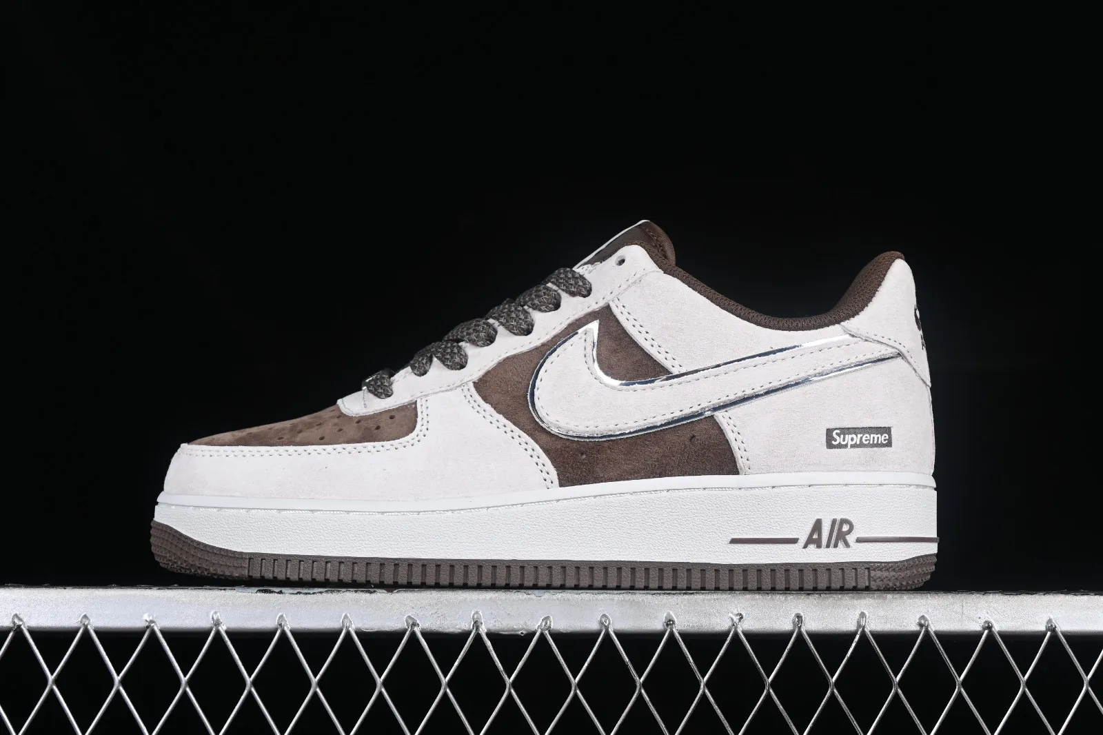 Supreme x Nike Air Force 1 07 Low Suede Grey Brown ME2392-102