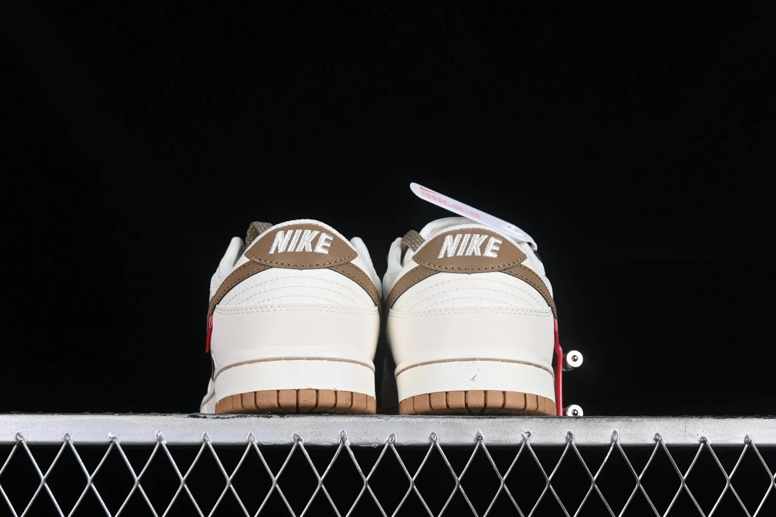 Supreme x Nike SB Dunk Low Off White Brown Red FC1688-143