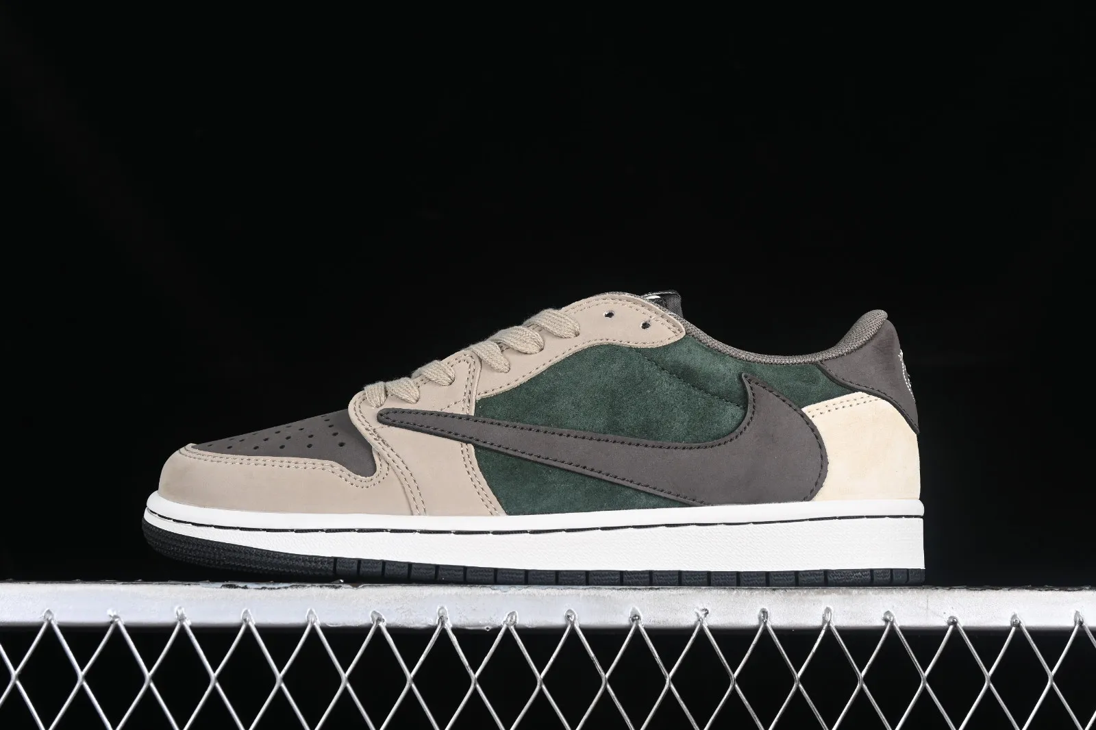 Travis Scott x Air Jordan 1 Low OG Brown Green DM7866-817